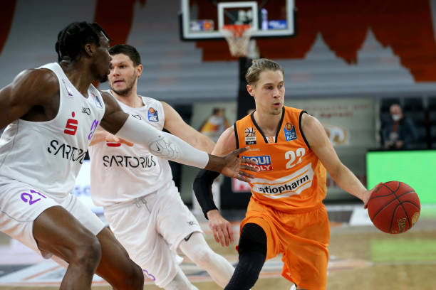 尤其是面对 尤其是面对