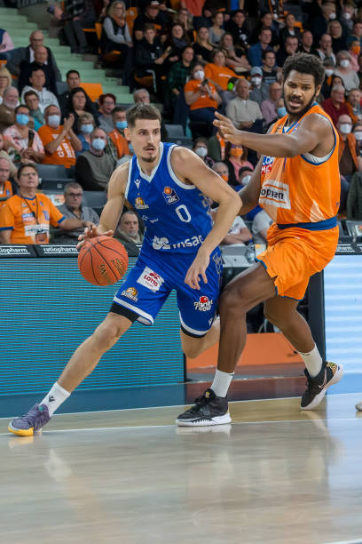 他依然成为 他依然成为